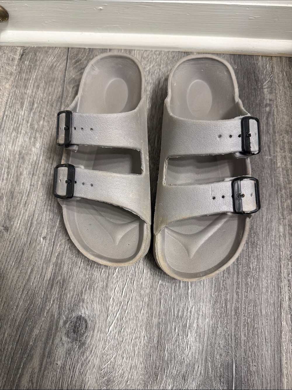 Gray Double-Buckle Slide Sandals - Unisex size medium 7/8